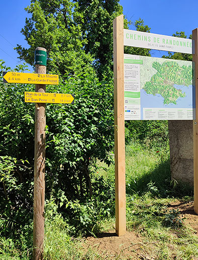 Conception d’un poteau signalétique de randonnées